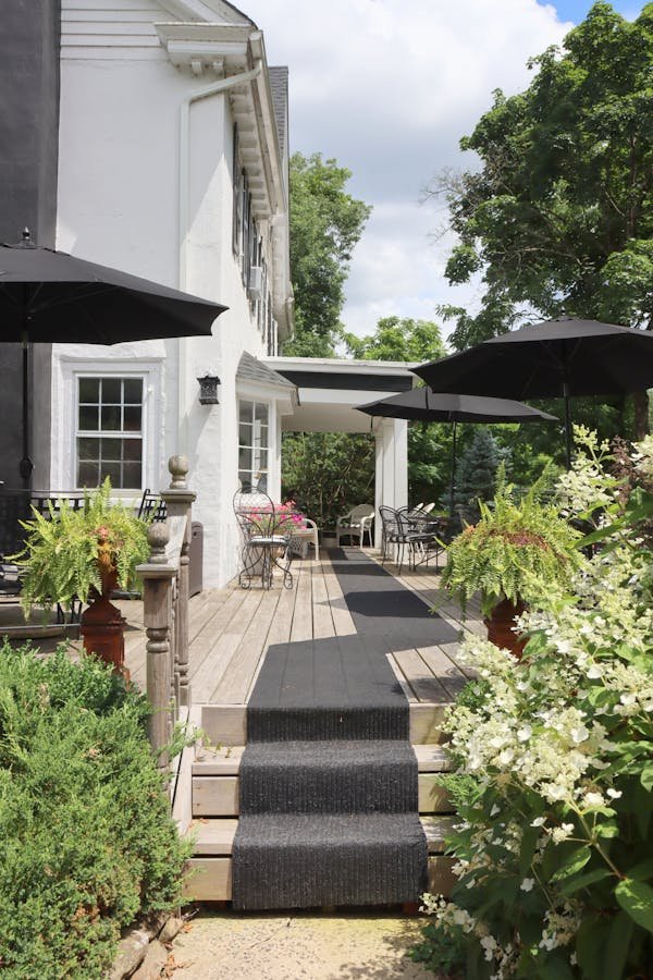 10 astuces infaillibles pour réussir l'installation d'une terrasse en bois